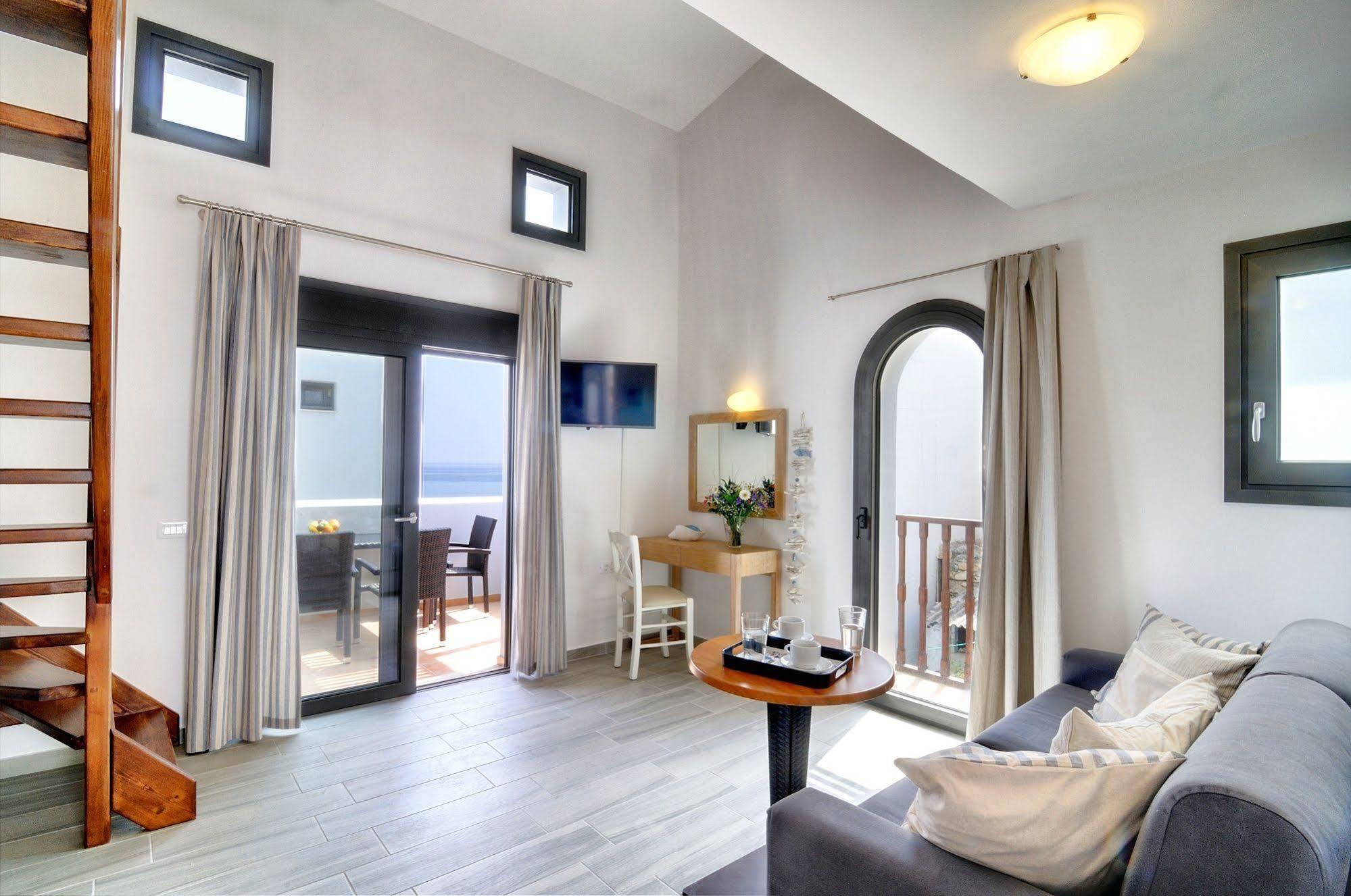 Myrtos Mare Suites Екстер'єр фото