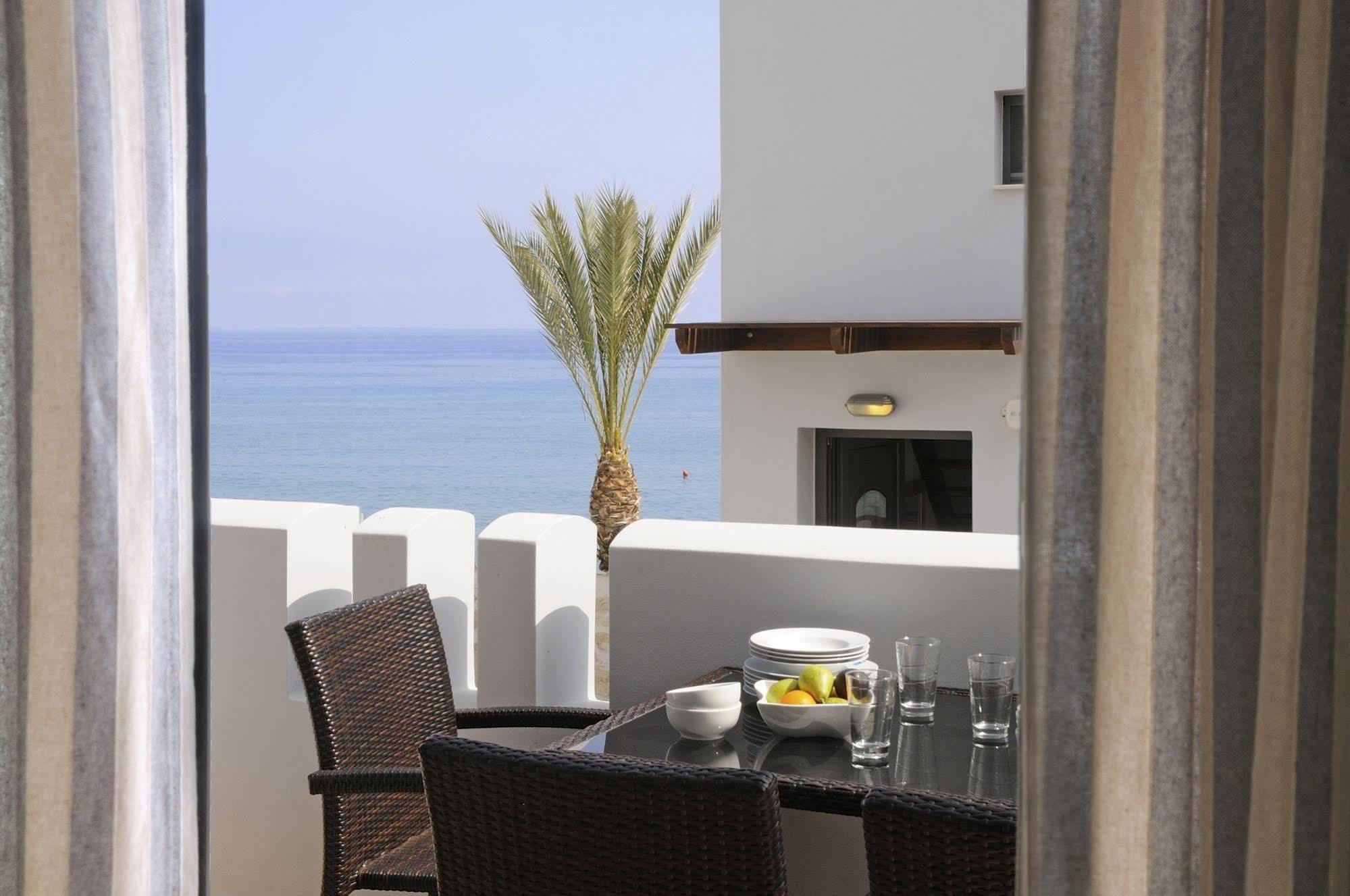 Myrtos Mare Suites Екстер'єр фото